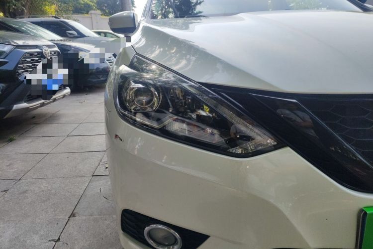 Used Nissan Sylphy 2019 1.6XV CVT Smart Connect Luxury Edition China VI Standard Right Front Headlight