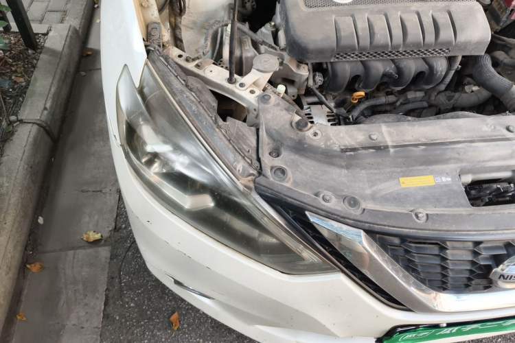 Used Nissan Sylphy 2019 1.6XV CVT Smart Connect Luxury Edition China VI Standard Right Front Headlight