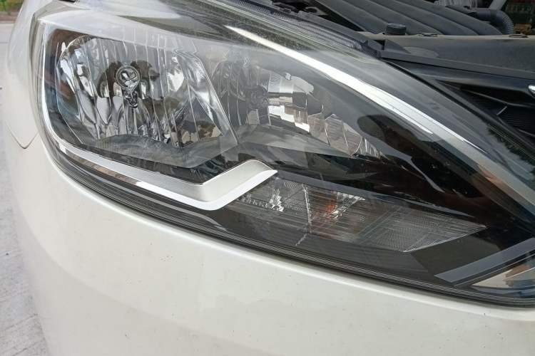 Used Nissan Sylphy 2019 Classic 1.6XE CVT Comfort Edition Right Front Headlight