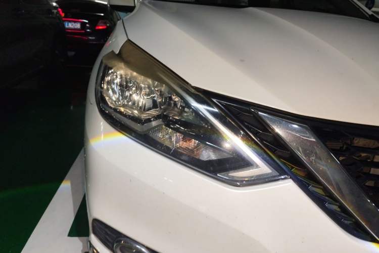 Used Nissan Sylphy 2019 Classic 1.6XL CVT Luxury Edition Right Front Headlight