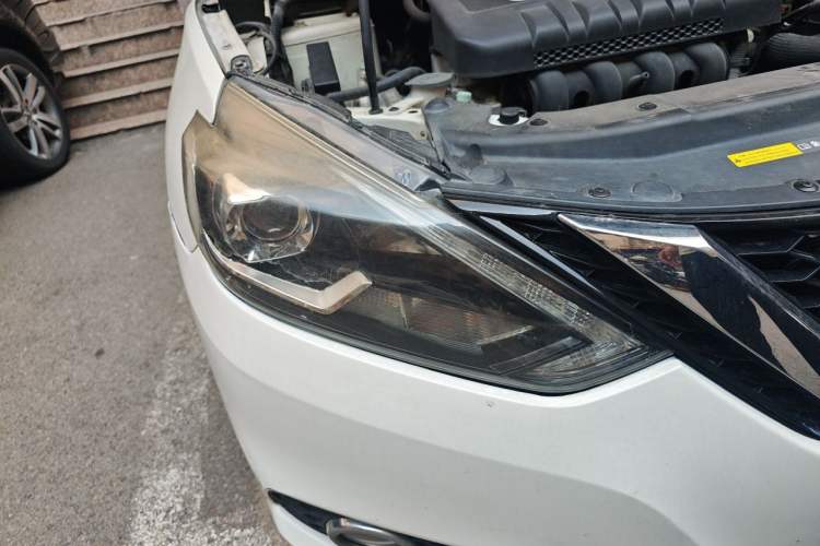 Used Nissan Sylphy 2019 1.6XV CVT Smart Connect Luxury Edition China VI Standard Right Front Headlight