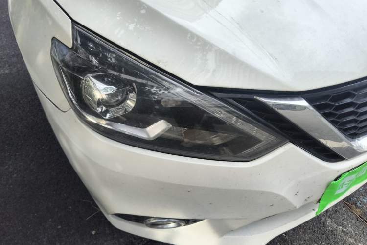 Used Nissan Sylphy 2019 1.6XV CVT Smart Connect Luxury Edition China VI Standard Right Front Headlight