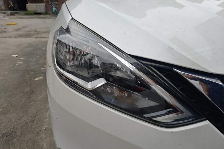 Used Nissan Sylphy 2019 Classic 1.6XE CVT Comfort Edition Right Front Headlight