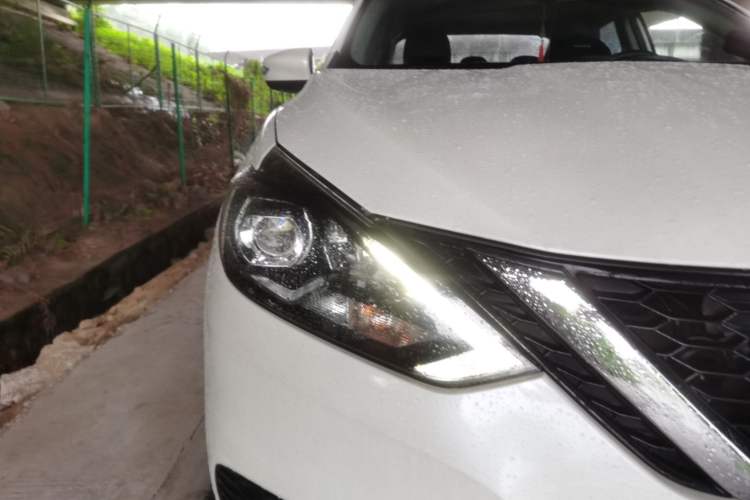 Used Nissan Sylphy 2019 1.6XV CVT Smart Connect Luxury Edition China VI Standard Right Front Headlight