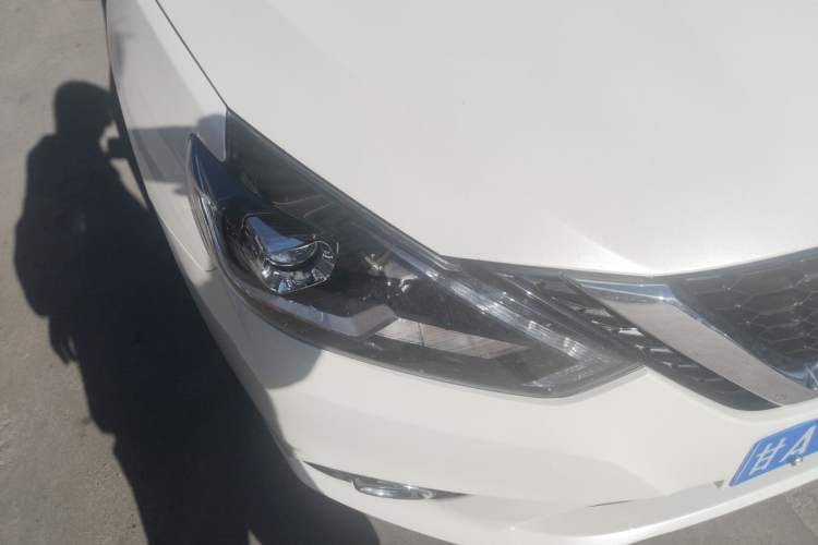 Used Nissan Sylphy 2019 1.6XV CVT Smart Connect Luxury Edition China VI Standard Right Front Headlight