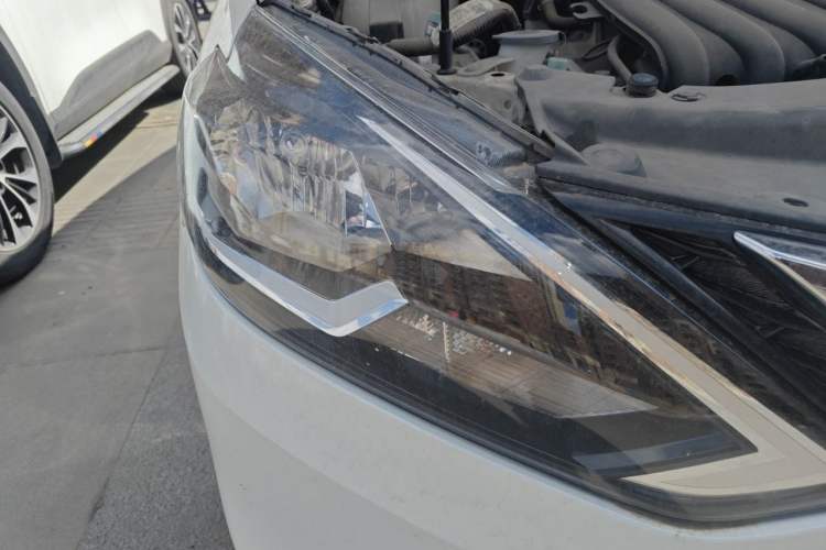 Used Nissan Sylphy 2019 Classic 1.6XL CVT Luxury Edition Right Front Headlight