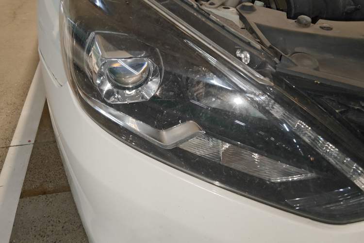 Used Nissan Sylphy 2019 1.6XV CVT Smart Connect Luxury Edition China VI Standard Right Front Headlight