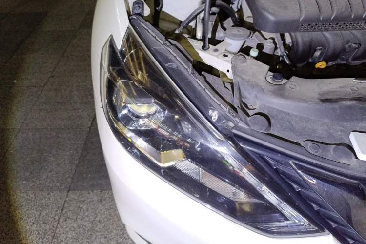 Used Nissan Sylphy 2019 1.6XV CVT Smart Connect Luxury Edition China VI Standard Right Front Headlight