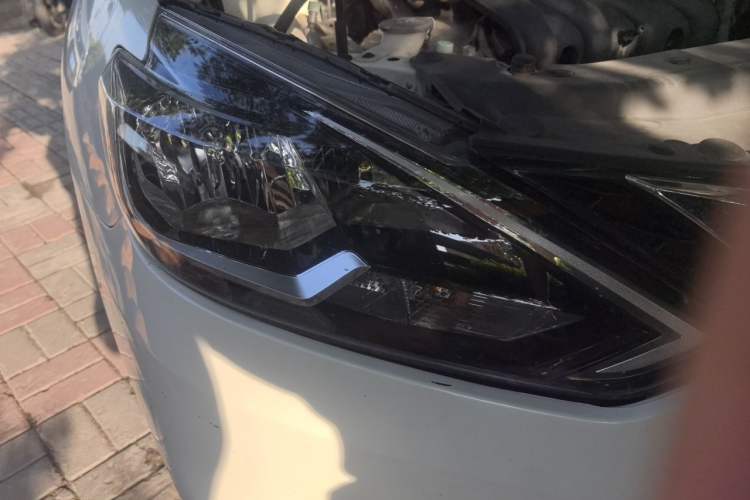 Used Nissan Sylphy 2019 Classic 1.6XE+ CVT Smart Connect Luxury Edition Right Front Headlight