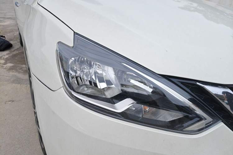 Used Nissan Sylphy 2019 Classic 1.6XE CVT Comfort Edition Right Front Headlight