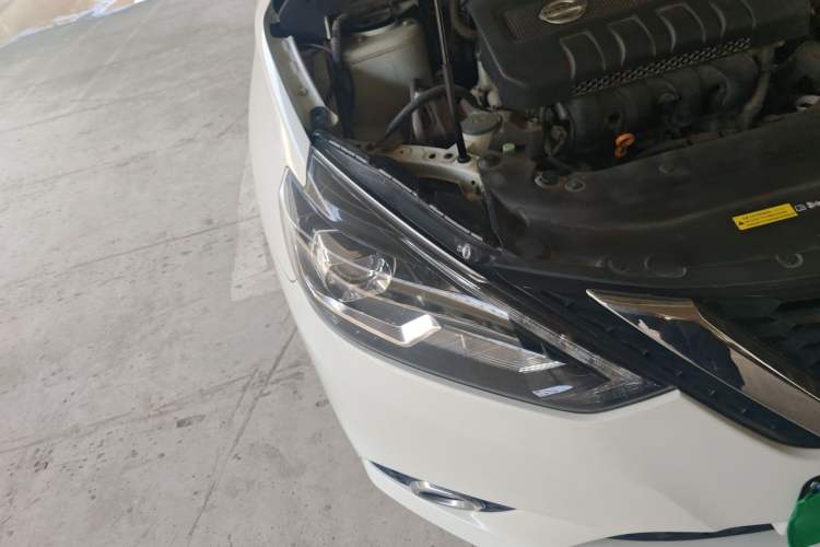 Used Nissan Sylphy 2019 1.6XV CVT Smart Connect Luxury Edition China VI Standard Right Front Headlight