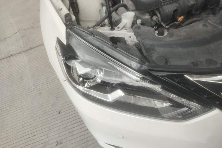 Used Nissan Sylphy 2019 Classic 1.6XL CVT Luxury Edition Right Front Headlight