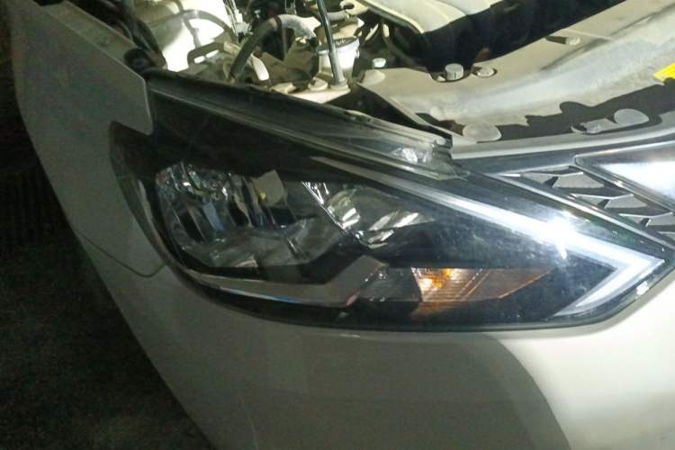 Used Nissan Sylphy 2019 Classic 1.6XL CVT Luxury Edition Right Front Headlight