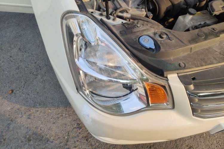 Used Nissan Sylphy 2019 Classic 1.6XE+ CVT SmartConnect Leading Edition Right Front Headlight