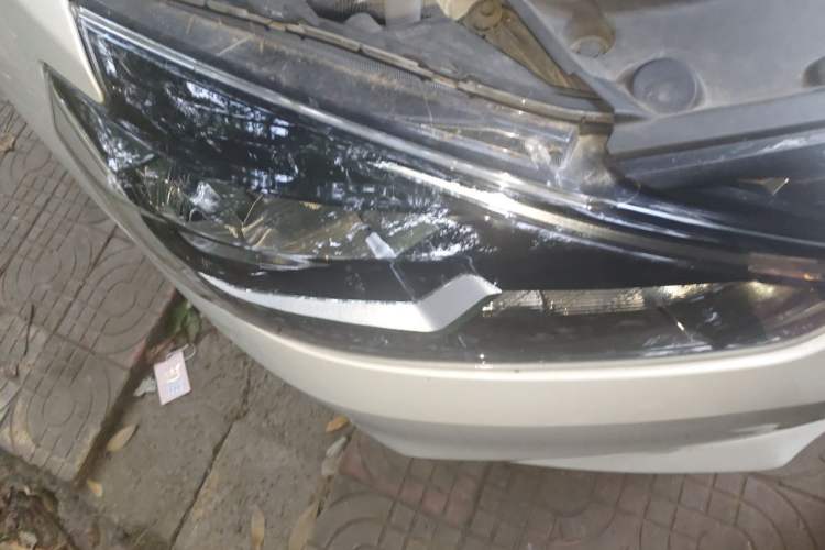Used Nissan Sylphy 2019 Classic 1.6XL CVT Luxury Edition Right Front Headlight