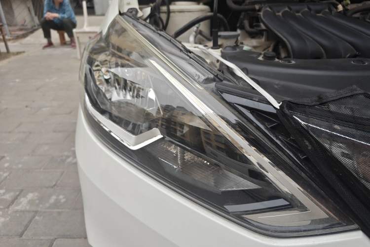 Used Nissan Sylphy 2019 Classic 1.6XE CVT Comfort Edition Right Front Headlight