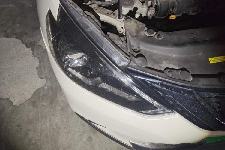 Used Nissan Sylphy 2019 1.6XV CVT Smart Connect Luxury Edition China V Standard Right Front Headlight