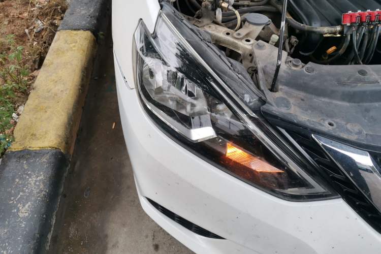 Used Nissan Sylphy 2019 Classic 1.6XE CVT Comfort Edition Right Front Headlight