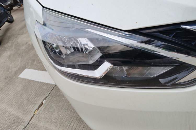 Used Nissan Sylphy 2019 Classic 1.6XE CVT Comfort Edition Right Front Headlight