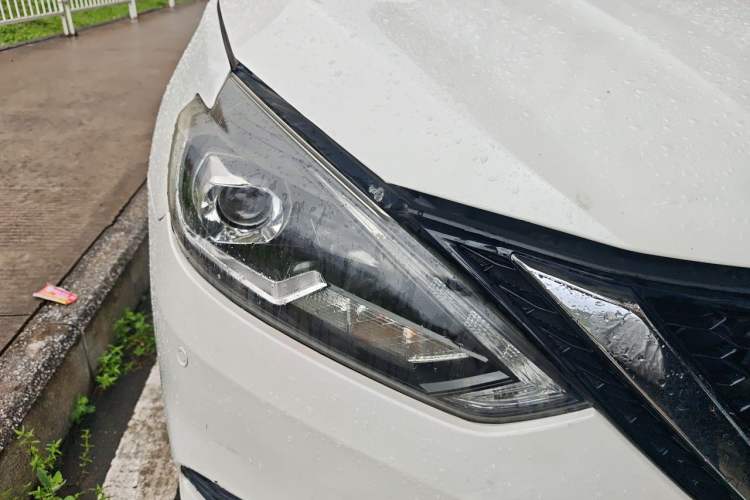 Used Nissan Sylphy 2019 1.6XV CVT Smart Connect Luxury Edition China VI Standard Right Front Headlight