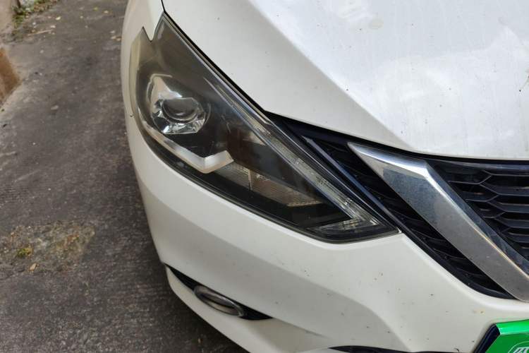 Used Nissan Sylphy 2019 1.6XV CVT Smart Connect Luxury Edition China VI Standard Right Front Headlight