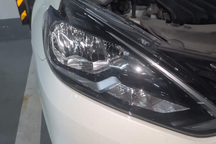 Used Nissan Sylphy 2019 Classic 1.6XE CVT Comfort Edition Right Front Headlight