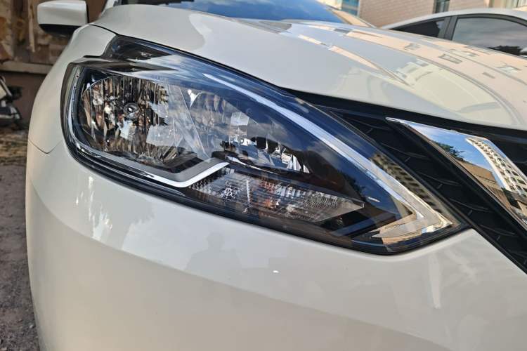 Used Nissan Sylphy 2019 Classic 1.6XL CVT Luxury Edition Right Front Headlight