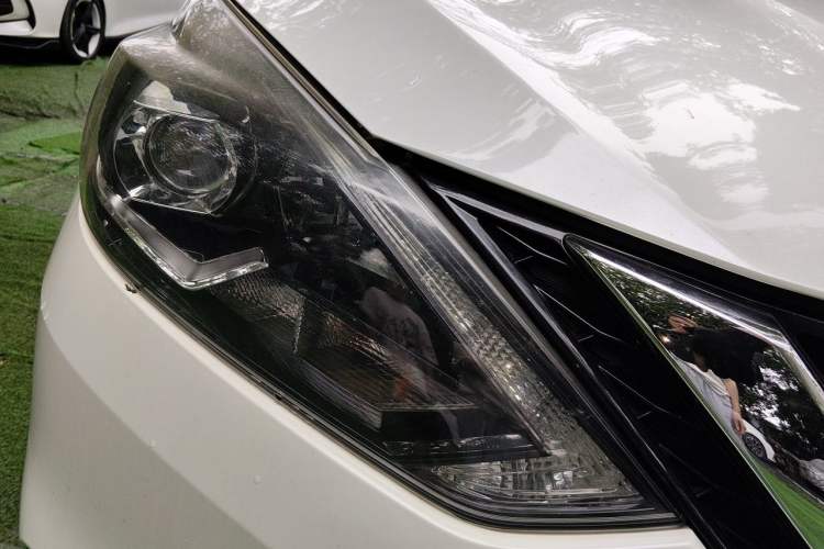 Used Nissan Sylphy 2019 1.6XV CVT Smart Connect Luxury Edition China VI Standard Right Front Headlight
