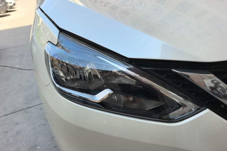 Used Nissan Sylphy 2019 Classic 1.6XL CVT Luxury Edition Right Front Headlight