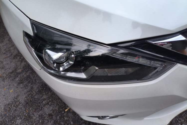 Used Nissan Sylphy 2019 1.6XV CVT Smart Connect Luxury Edition China VI Standard Right Front Headlight