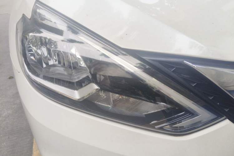 Used Nissan Sylphy 2019 Classic 1.6XE CVT Comfort Edition Right Front Headlight