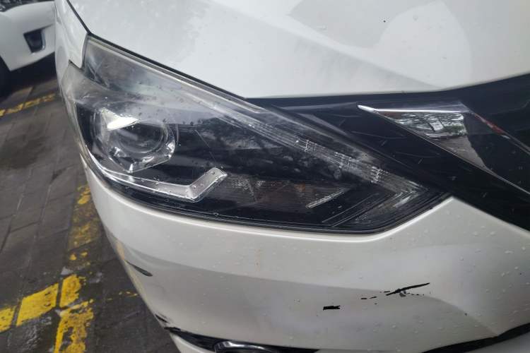 Used Nissan Sylphy 2019 1.6XV CVT Smart Connect Luxury Edition China VI Standard Right Front Headlight