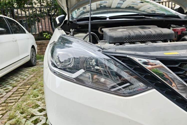 Used Nissan Sylphy 2019 1.6XV CVT Smart Connect Luxury Edition China VI Standard Right Front Headlight