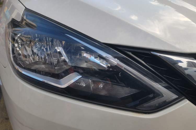 Used Nissan Sylphy 2019 Classic 1.6XL CVT Luxury Edition Right Front Headlight