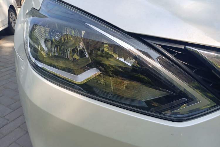Used Nissan Sylphy 2019 Classic 1.6XE CVT Comfort Edition Right Front Headlight