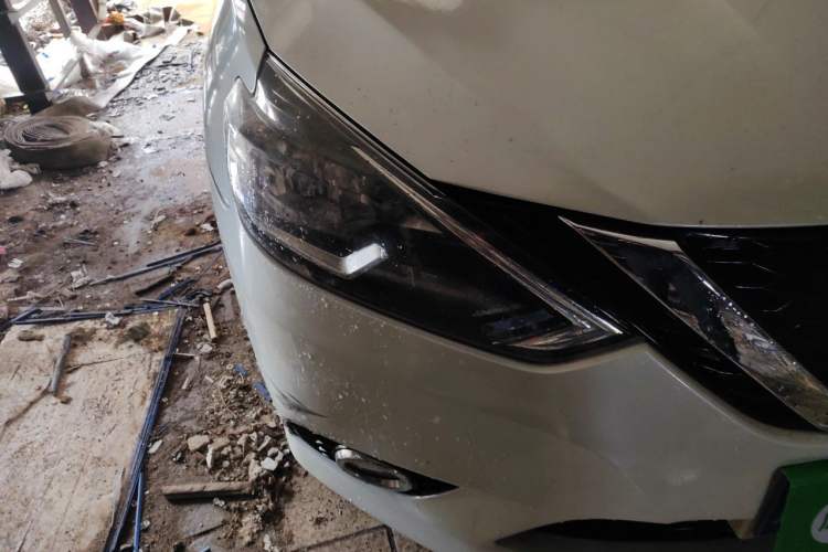 Used Nissan Sylphy 2019 1.6XV CVT Smart Connect Luxury Edition China V Standard Right Front Headlight