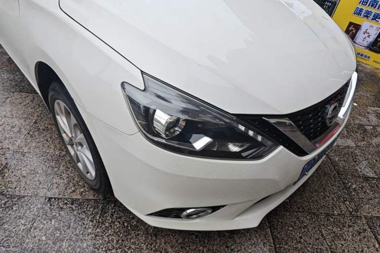 Used Nissan Sylphy 2019 1.6XV CVT Smart Connect Luxury Edition China VI Standard Right Front Headlight