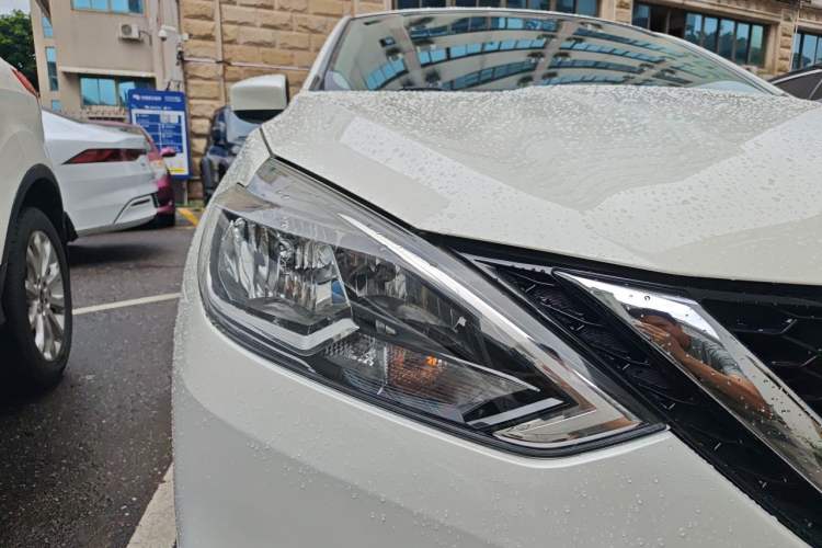 Used Nissan Sylphy 2019 Classic 1.6XE CVT Comfort Edition Right Front Headlight
