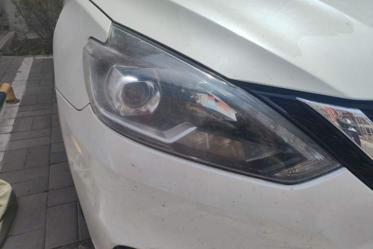 Used Nissan Sylphy 2019 1.6XV CVT Smart Connect Luxury Edition China VI Standard Right Front Headlight