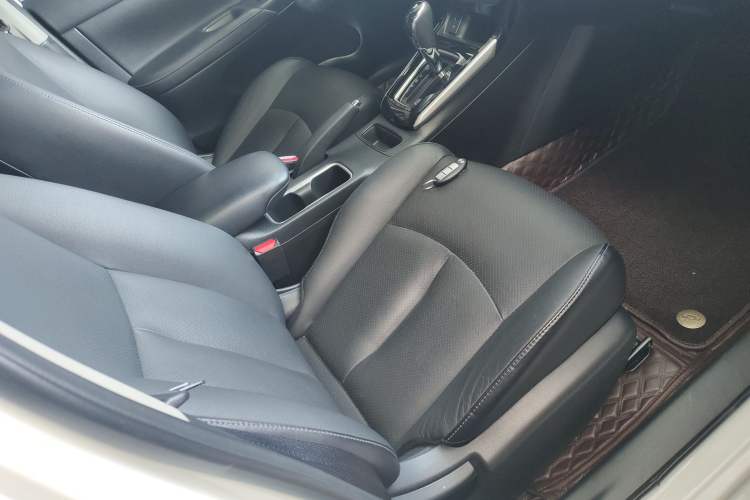 Used Nissan Sylphy 2019 1.6XV CVT Smart Connect Luxury Edition China VI Standard Right Front Seat