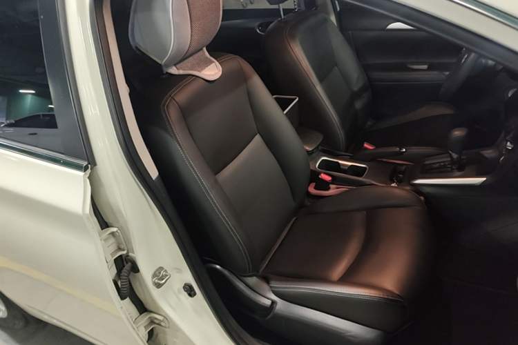 Used Nissan Sylphy 2019 Classic 1.6XE CVT Comfort Edition Right Front Seat