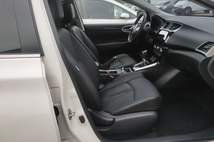 Used Nissan Sylphy 2019 1.6XV CVT Smart Connect Luxury Edition China VI Standard Right Front Seat