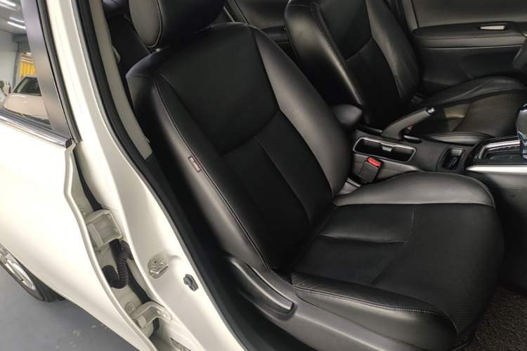 Used Nissan Sylphy 2019 1.6XV CVT Smart Connect Luxury Edition China VI Standard Right Front Seat