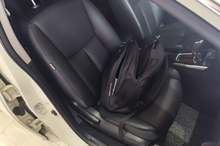 Used Nissan Sylphy 2019 1.6XV CVT Smart Connect Luxury Edition China VI Standard Right Front Seat