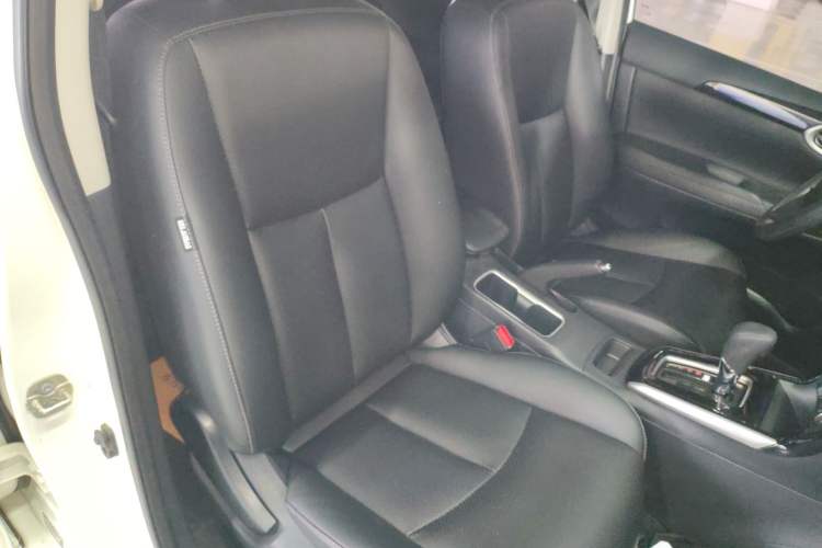 Used Nissan Sylphy 2019 Classic 1.6XL CVT Luxury Edition Right Front Seat