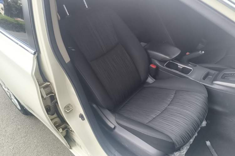 Used Nissan Sylphy 2019 Classic 1.6XE CVT Comfort Edition Right Front Seat