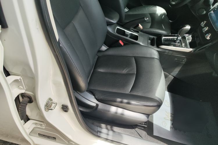 Used Nissan Sylphy 2019 1.6XV CVT Smart Connect Luxury Edition China VI Standard Right Front Seat