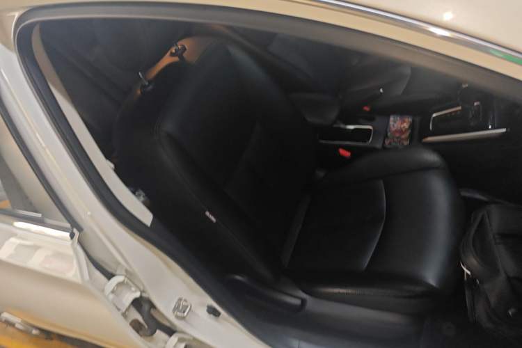 Used Nissan Sylphy 2019 1.6XV CVT Smart Connect Luxury Edition China VI Standard Right Front Seat