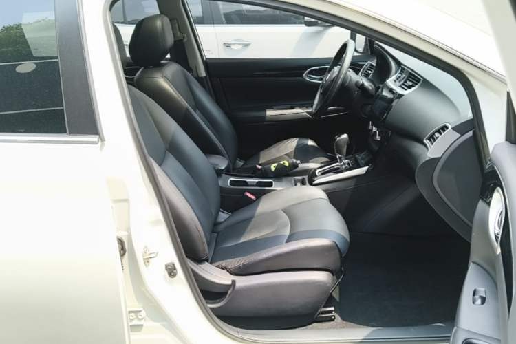Used Nissan Sylphy 2019 1.6XV CVT Smart Connect Luxury Edition China VI Standard Right Front Seat