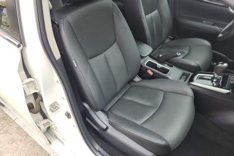 Used Nissan Sylphy 2019 1.6XV CVT Smart Connect Luxury Edition China VI Standard Right Front Seat